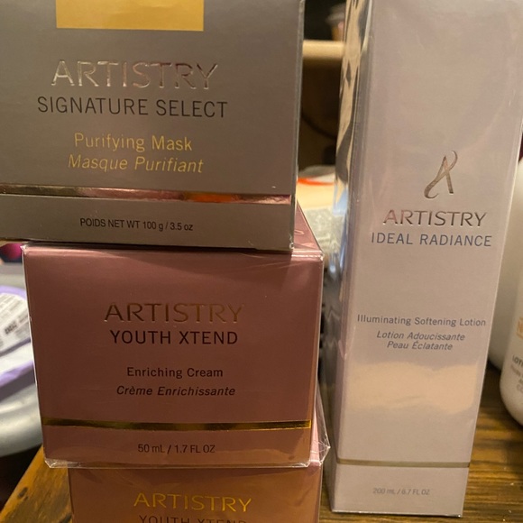 Assorted body lotion and skin care. - Picture 7 of 9